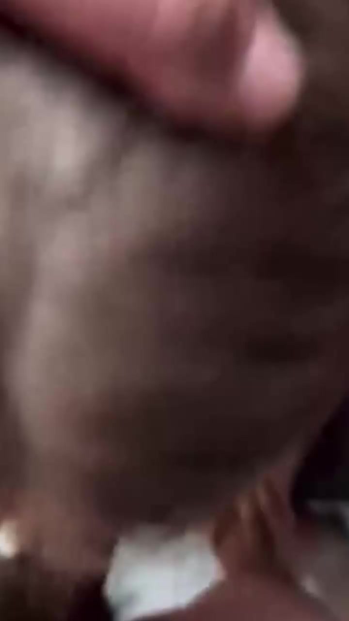 辽宁校花 张雪瑜 和男友激情做爱深喉吃鸡 被偷拍爆光 反差母狗本性暴露