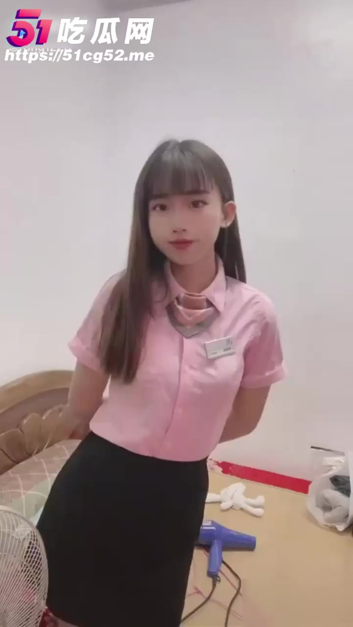 台湾M记网红 全裸大秀自拍流出 清纯萝莉身材白嫩诱人搔首弄姿 果然极品啊