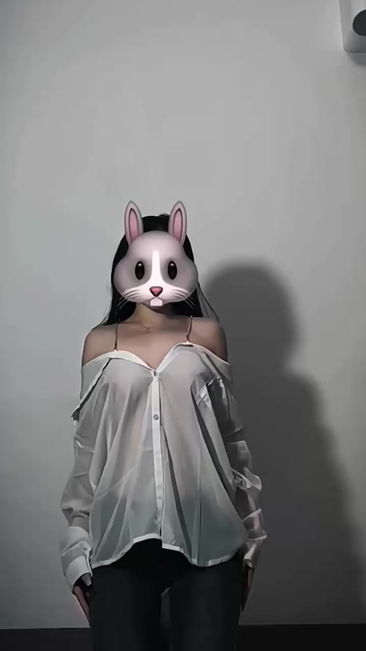推特西西团队裸舞女神 蚊子 专业裸舞牛仔裤换装 骚浪扭臀炸翻全场！