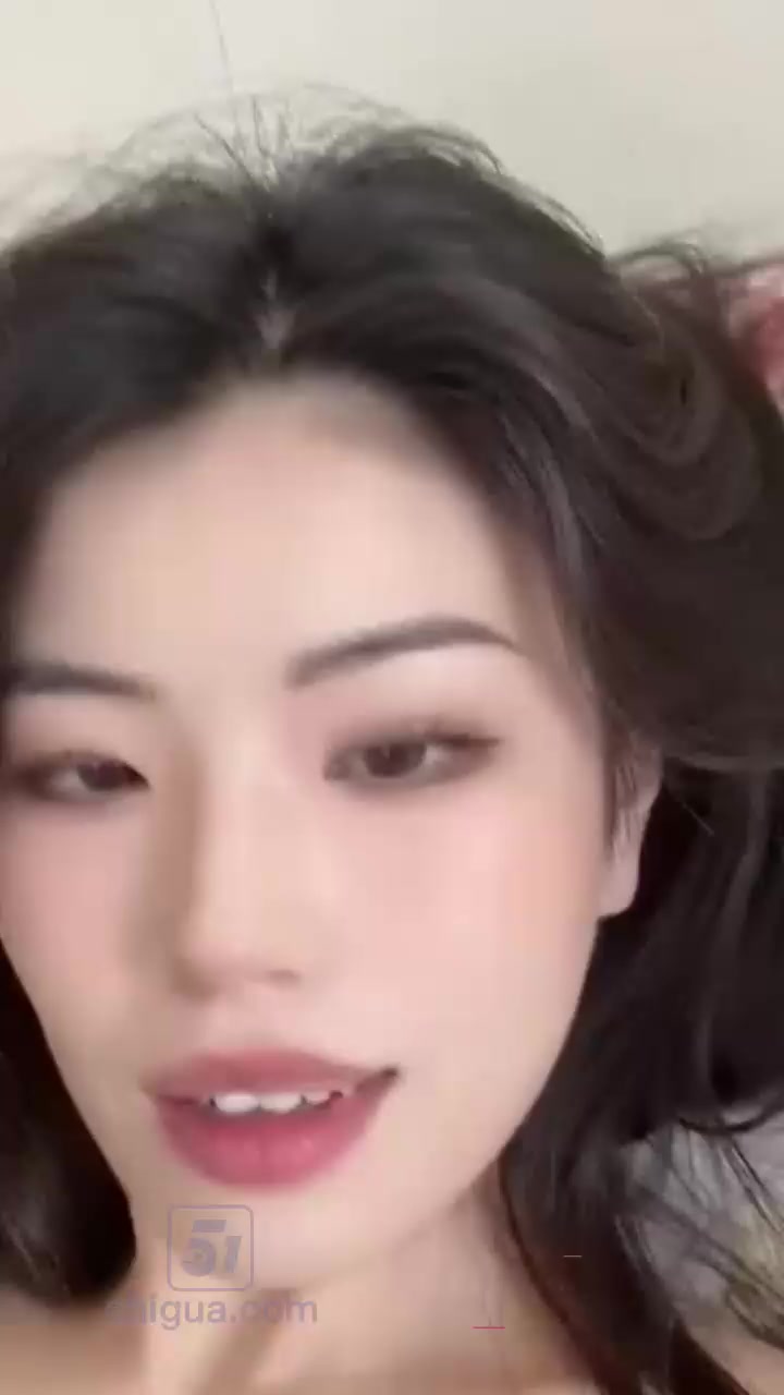 高颜值网红 不想早起的崽崽 AI换脸视频 高冷女神沦为多人性奴 口爆中出任由蹂躏