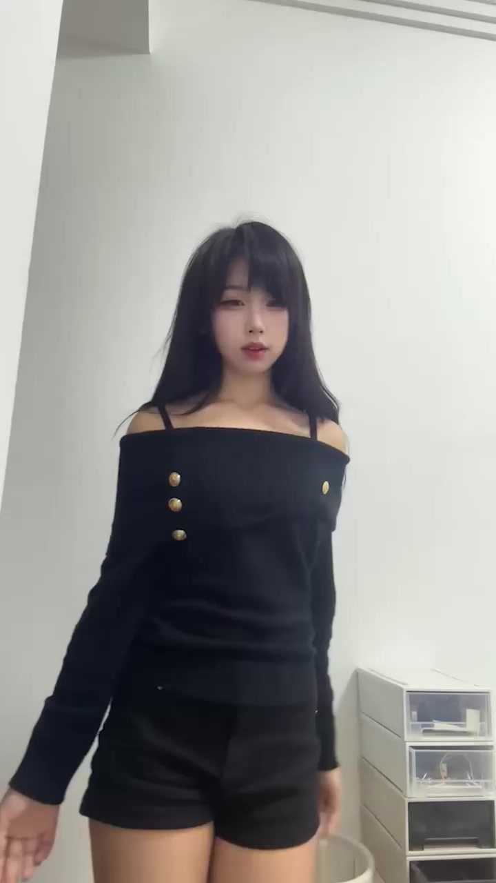 推特网红 小辞浆果儿师妹 私拍定制全裸热舞 校花身材扭腰摆臀诱惑至极