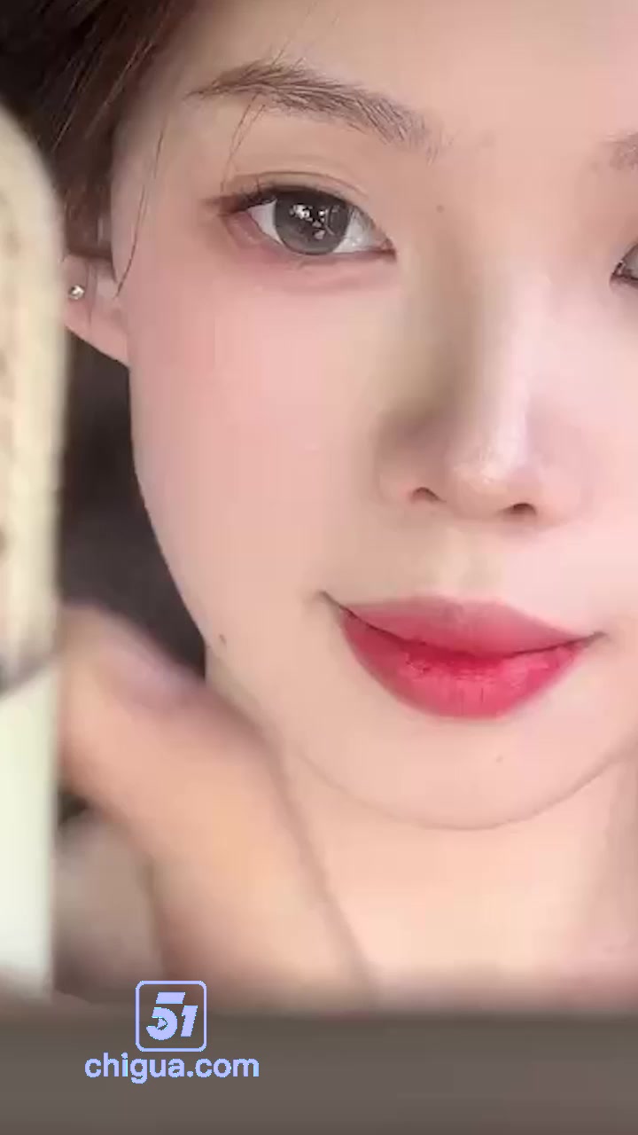 贵阳反差女销售 王家茹和 白天卖房晚上卖逼 口含大屌无套抽插 一炮值千金