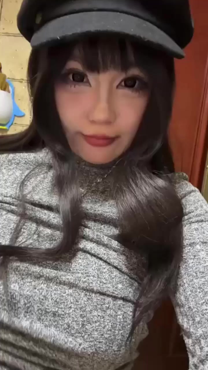 抖音微胖小网红 奶姐 和金主约炮 黑丝淫足小巧可爱 身材丰满却不失紧致