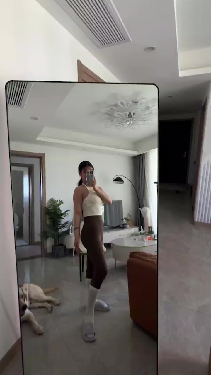 性感御姐 与男友性爱自拍 被多体位打桩 第一视角展示交合处 骚话对白十分精彩！