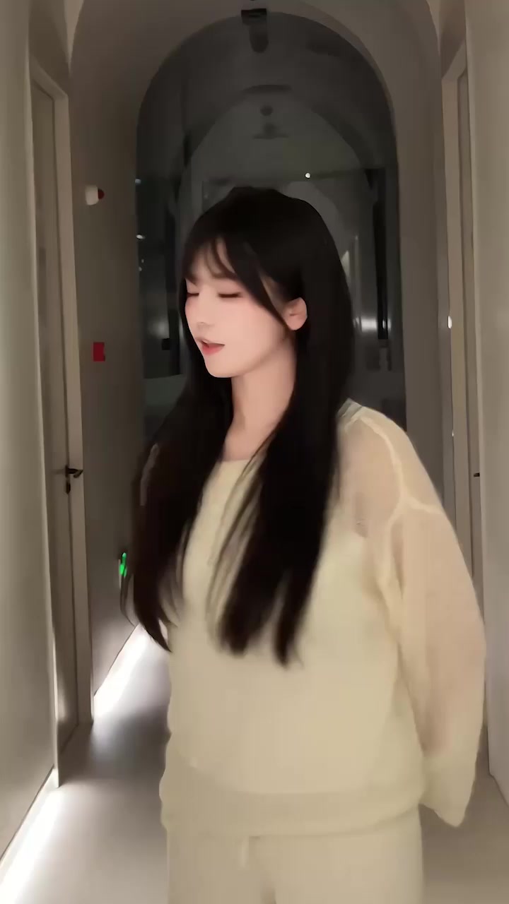 抖音300万粉乖乖女 小米没脾气 塌房 清纯御姐竟是媚黑骚女 私密视频外网疯传！2