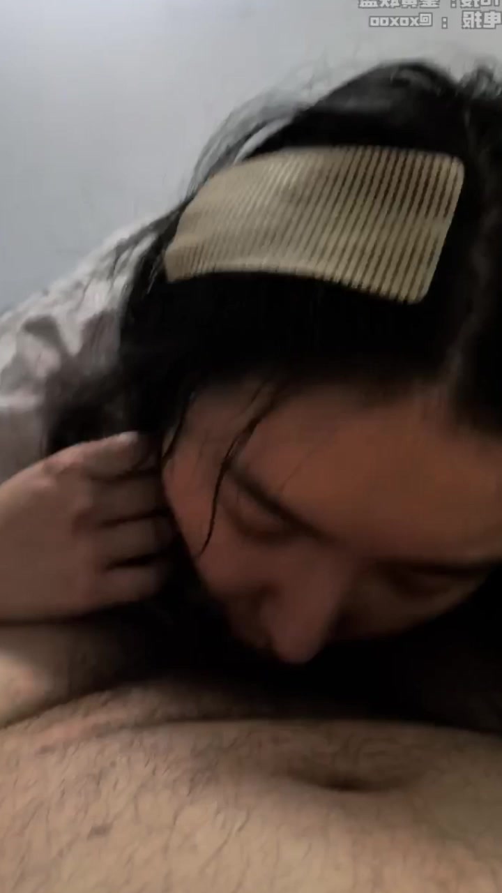 上海淫荡少妇 周雨 酒吧发情带野男人酒店约炮 巨乳母狗本性毕露 炮友直呼过瘾！