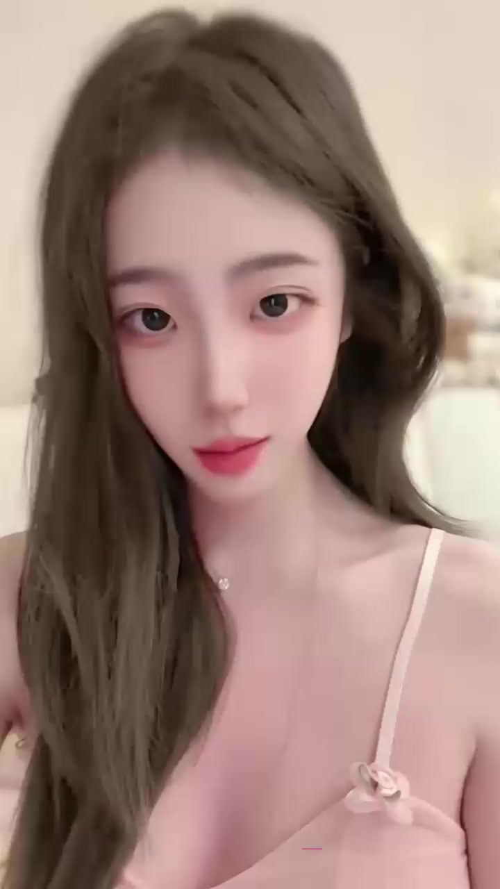 清纯小网红 小坏猫 私密视频曝光 人前清纯可爱私下自慰发骚 美乳粉穴肆意蹂躏脸上洋溢高潮神情1