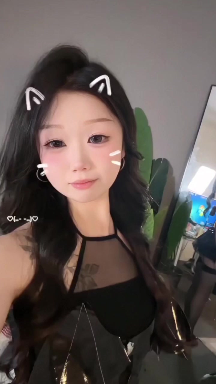 长沙反差婊 杨巧 背着大肚子姐姐与姐夫 天天吃精上瘾 骚浪程度直逼女优 不雅视频全网疯传！2