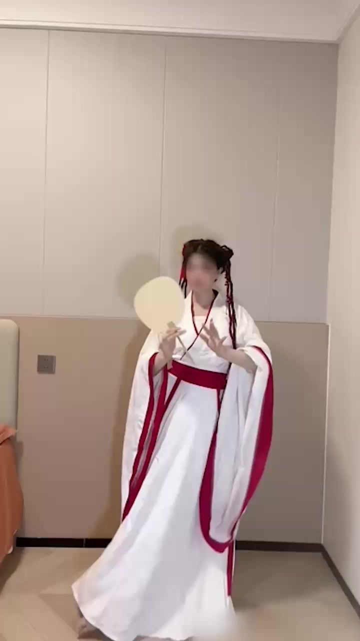 推特裸舞天花板 小乔 高价定制 女大舞姬最新裸舞 民族风扭腰顶胯汽车摇骚浪翻天