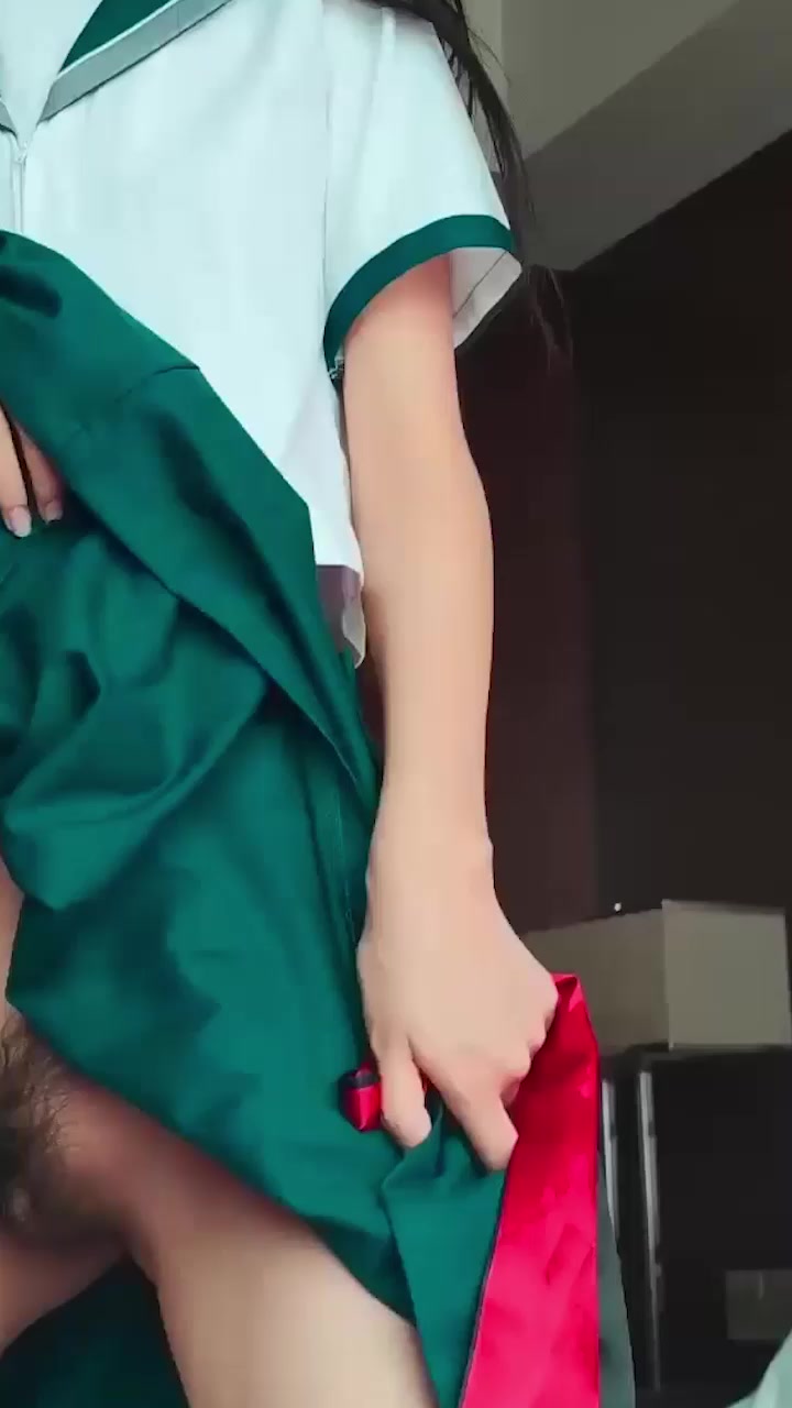 私房大神 jklove6969 约拍高挑山东妹 小巧贫乳浓密黑毛粉鲍 骚穴掰开特写各种淫姿！