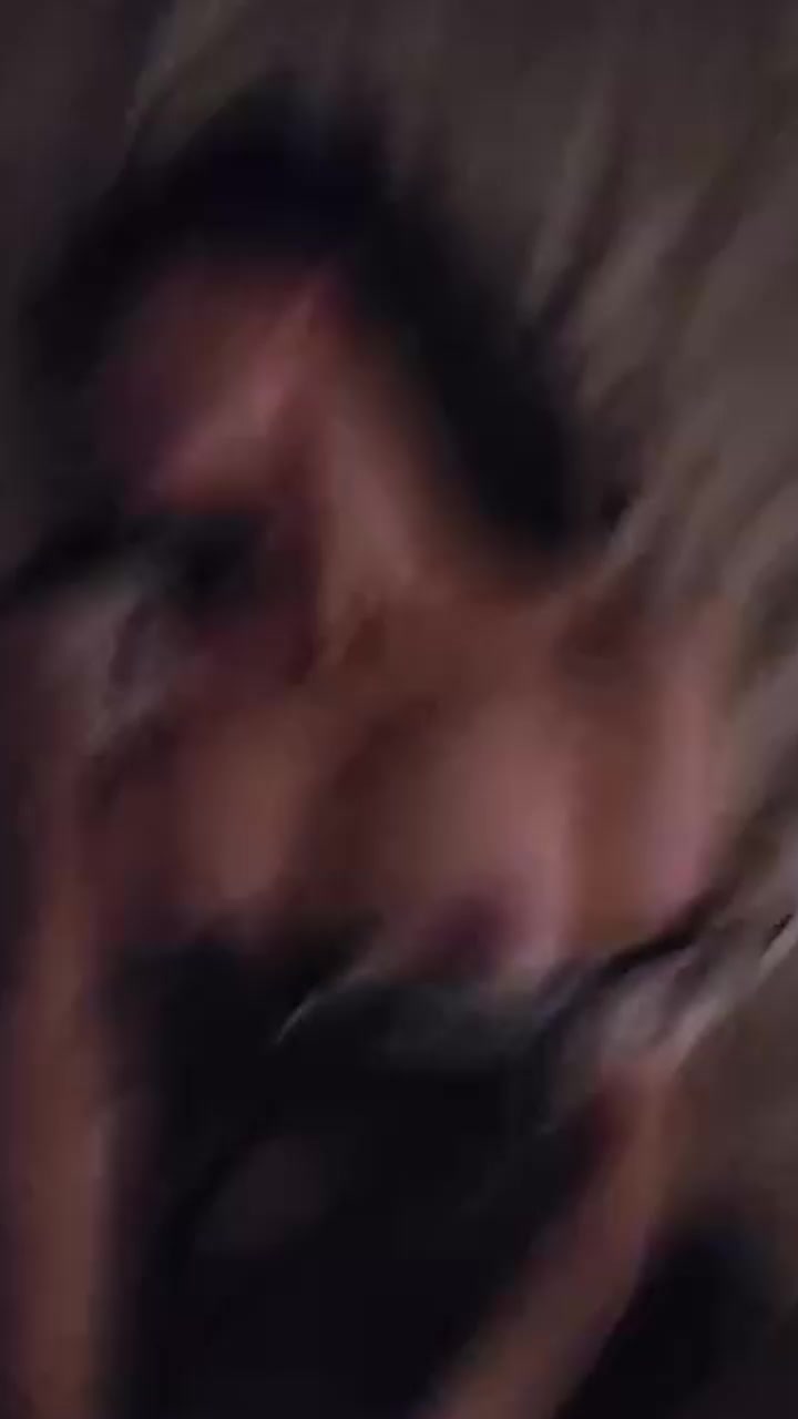 上班族白领女神 刘诗玟 性爱视频遭男友泄密 大奶粉乳 黑丝肥臀被肉棒强势占有 私处如同粉润的玉壶！