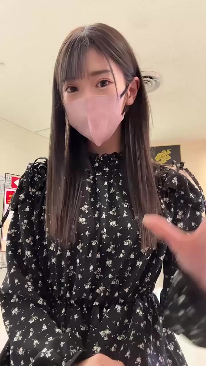 日本车模兼网红 小暮花恋 火爆出圈 网友集体化身考古队 疯狂挖掘她早年AV视频1