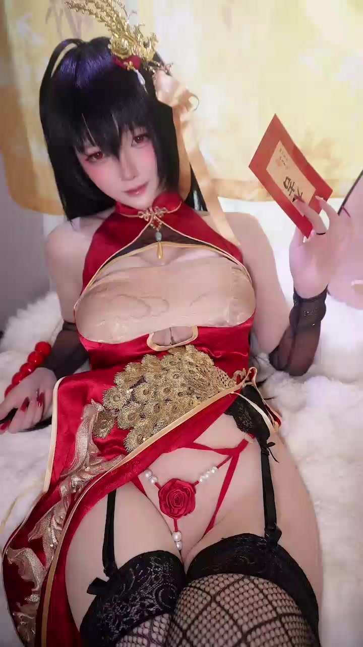 极品福利姬 一小央泽 大凤旗袍写真私拍 爆乳肥臀黑丝玉足极致撩人 诱惑摆拍让人彻底迷醉