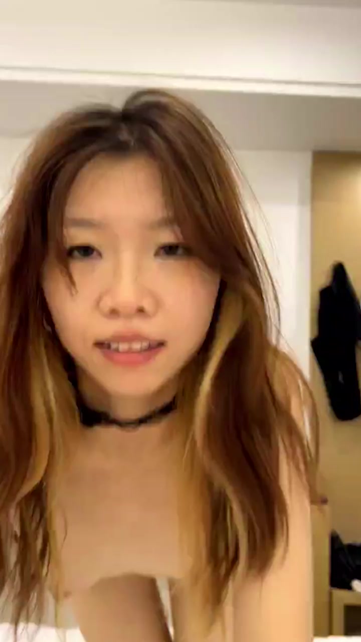广东高校舞蹈生 性爱视频曝光 身材火辣 玉体柔韧性十足 骚穴贪婪吮吸肉棒 饥渴任人蹂躏的顶级骚货！1