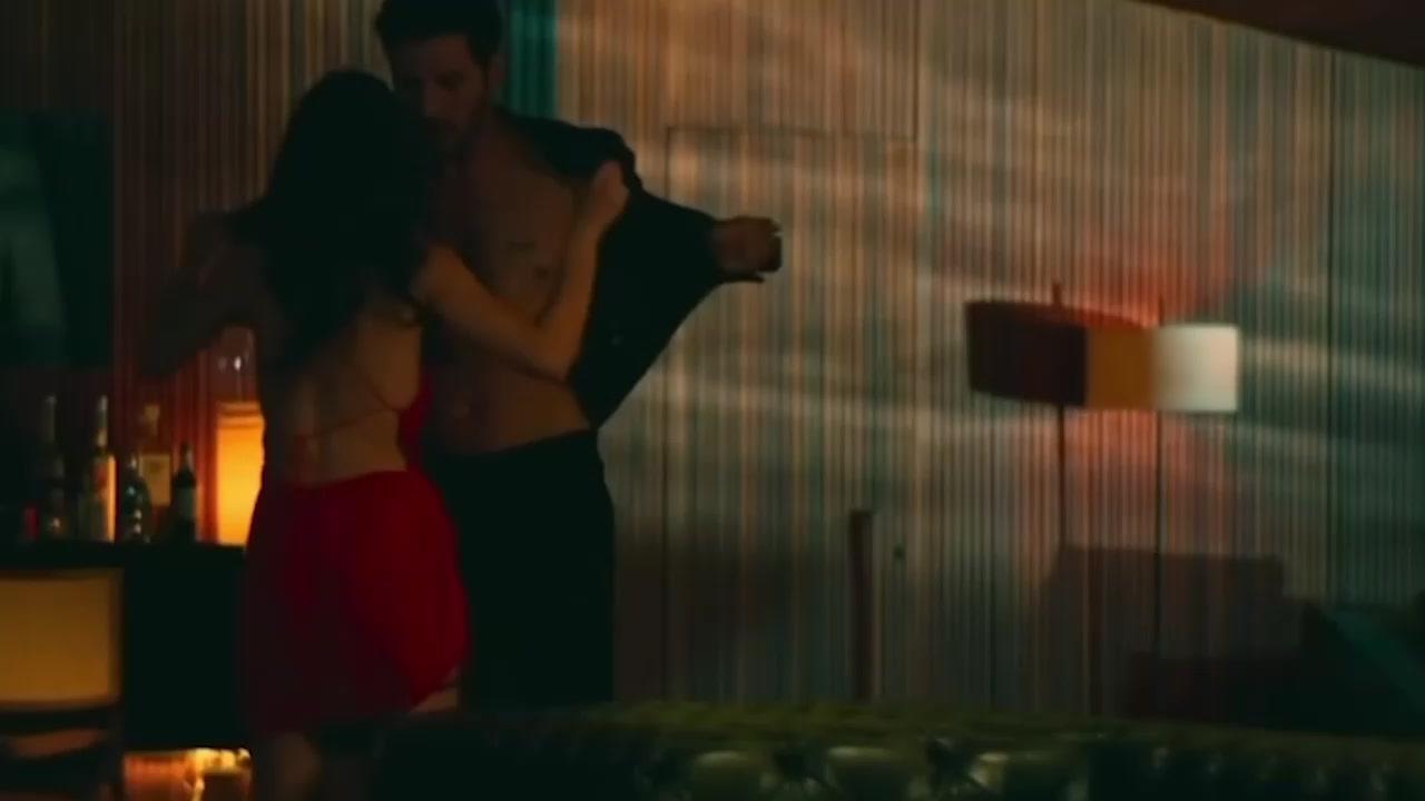 巴西女演员 乔凡娜兰切洛蒂《燃烧的背叛》大尺度戏份 多场景缠绵交欢 过程湿滑狂野比肩无码AV!