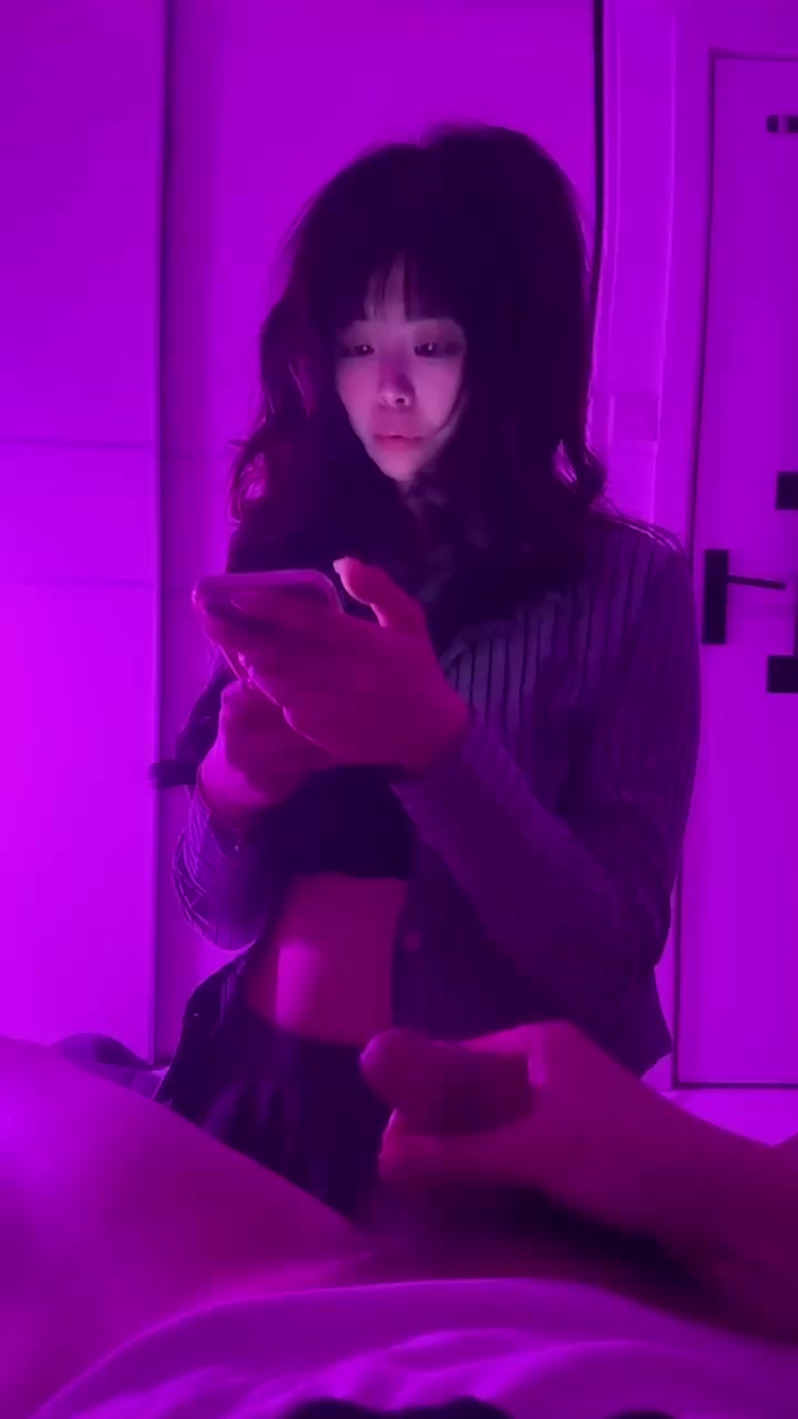 推特嫩妹舞姬 贝璃珞 夜店激情实录 昏暗灯光下极致口交榨精 细节尺度破表 引爆全网吃瓜热潮！