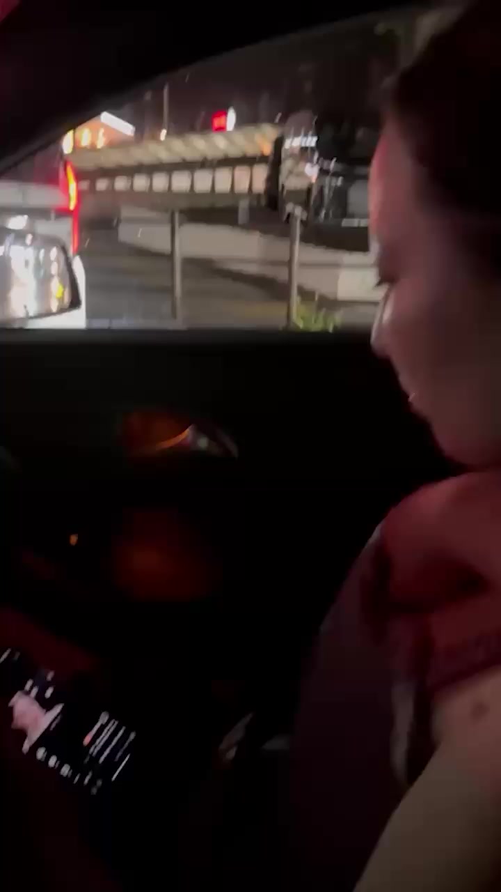 姨妈感气质韵味美少妇不雅私拍 白皙大奶乳头挤乳汁 小穴水多到泛滥 轻微抵抗欲擒故纵 玩开后彻底变性瘾母狗！