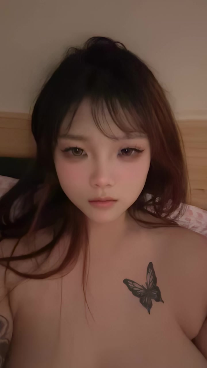 抖音萝莉网红 礼大王 大尺度私拍视频流出 巨乳精神小妹阿黑颜扇奶子自慰 骚劲爆表！1