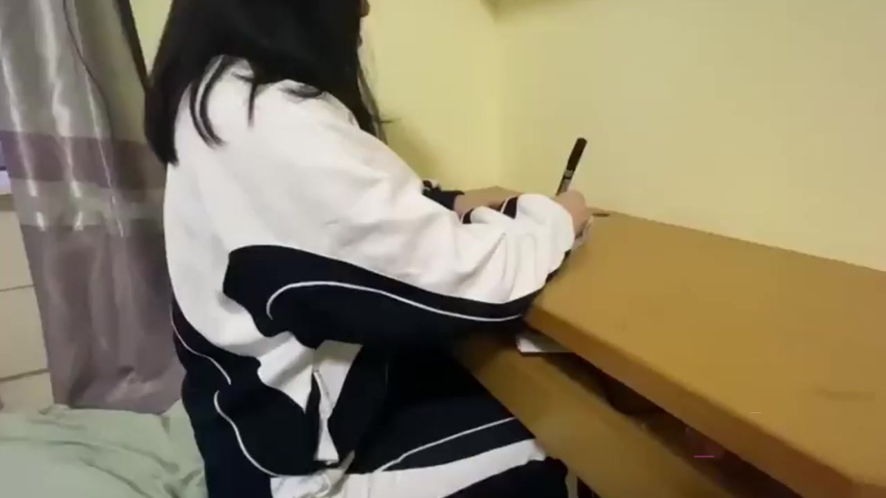 每日大赛之【校服大赛】 欢迎各大网友来评审投稿1
