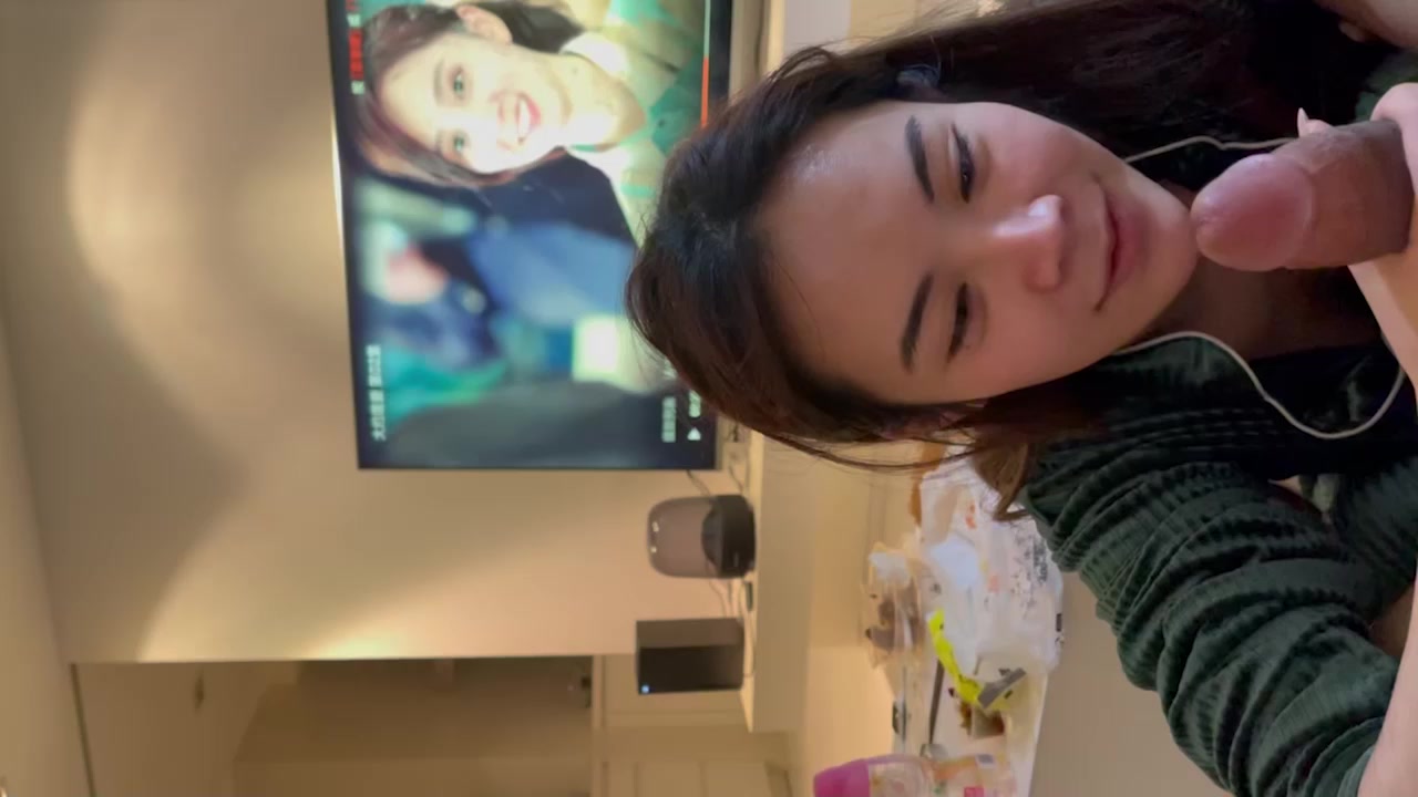 天津顶级名媛 黄丽娜 私密视频流出 童颜女神大秀口技 淫姿骚态床级狂野 被金主夜夜享用！