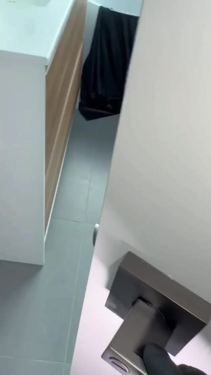长腿丝袜母狗 猫猫碎冰冰 化身小姨高跟足交调教！肉丝玉足夹屌猛撸 后入内射彻底沦陷！
