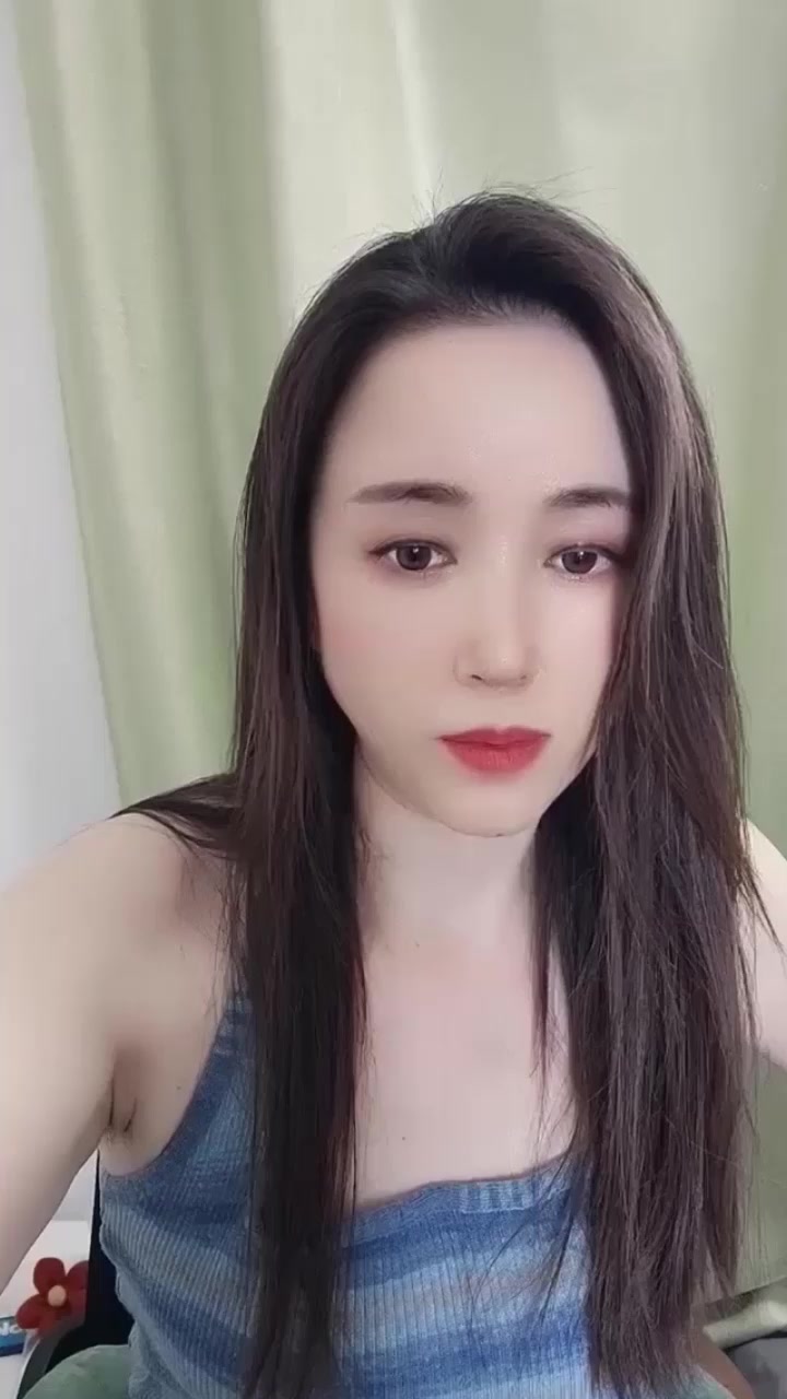 熟女网红 雅媚 不雅视频流出 情趣淫装韵味十足 粉嫩秘穴狂野绽放 萝卜虐穴高潮泚尿 画面直击灵魂！