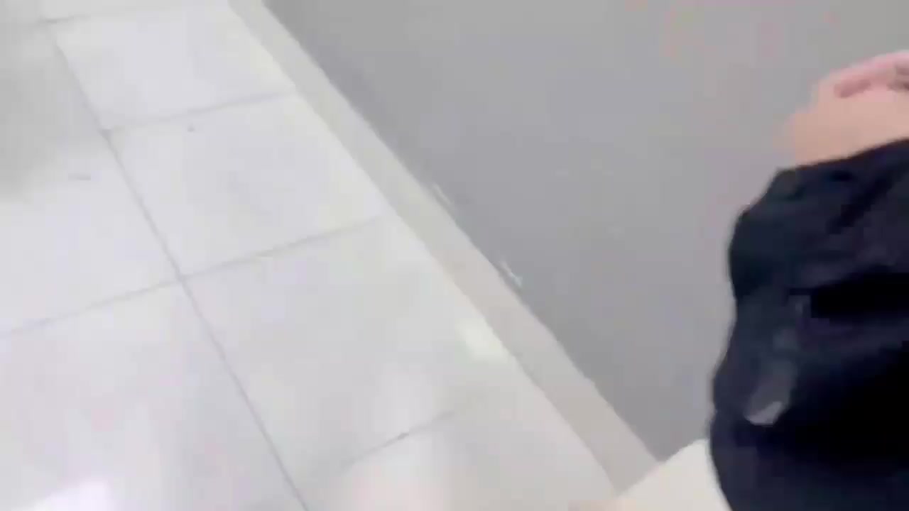 伦理博主漳州舅妈最新作 公司售后处理日 白丝OL职业装舅妈办公室各种姿势狂干 最后无套内射沦陷肉欲中！