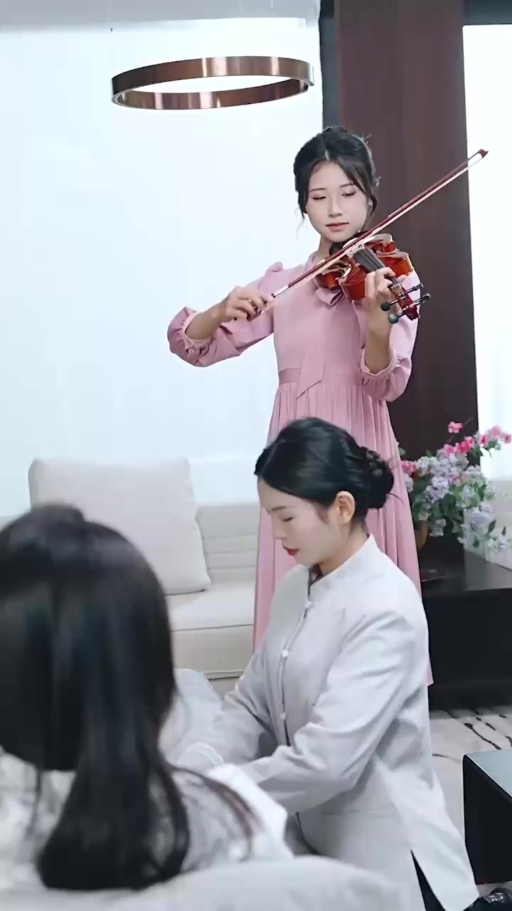擦边短剧《深情错爱》孕妻归来霸气揭穿外遇老公 手撕渣男绿茶夺回一切！