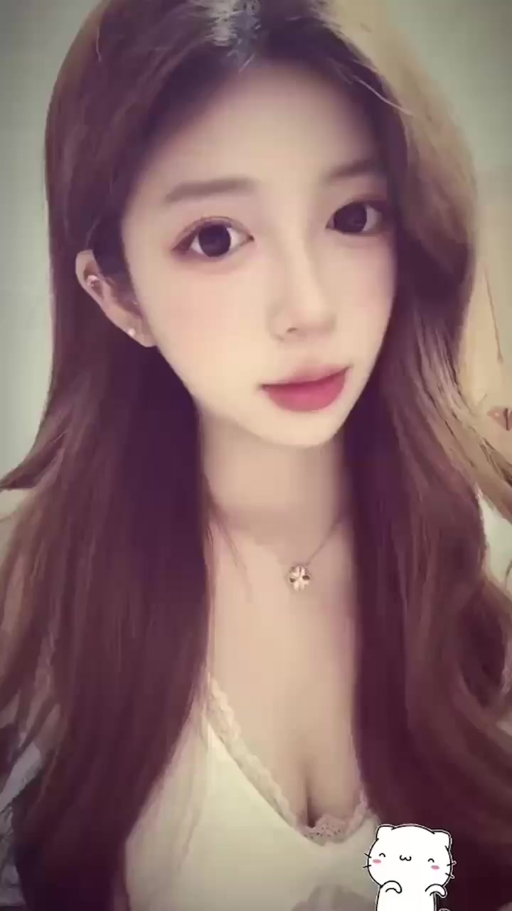 美国留学生 陈佩慈 在tiktok坐拥5.3万粉的极品美女 被高薪工作面试套路 拍下素颜露奶视频！