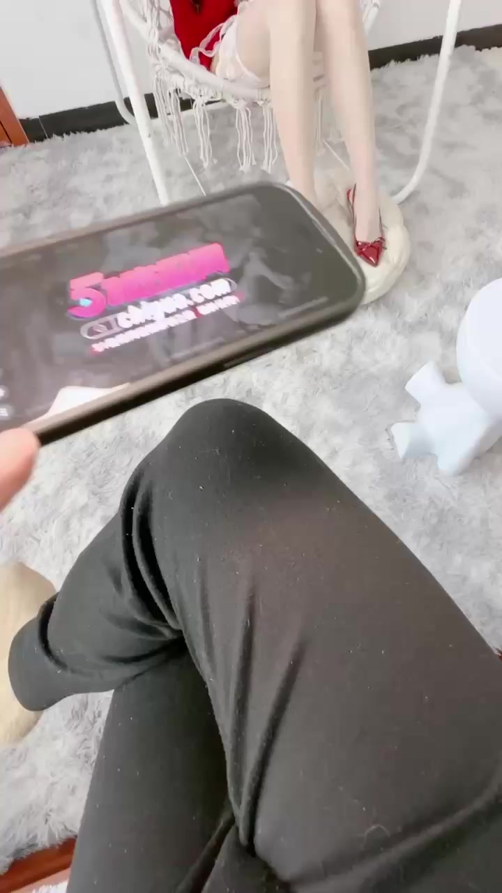 51原创小姨子的秘密圣诞特辑2 小姨子圣诞情趣短裙白丝诱惑 床上地垫秋千三花式爆操到内射！