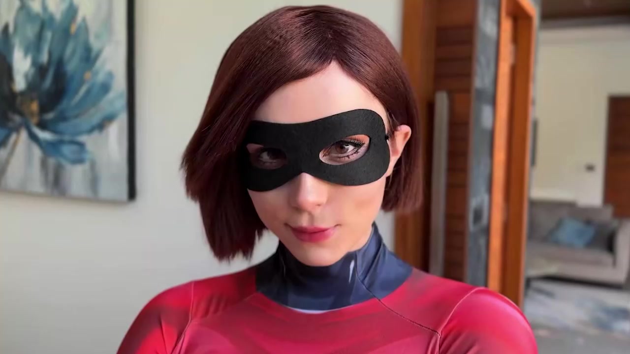 欧美极品网黄 SweetieFox甜狐 化身弹力女超人 肥臀狂摇骑乘狂操 深喉口交被浓精射脸！