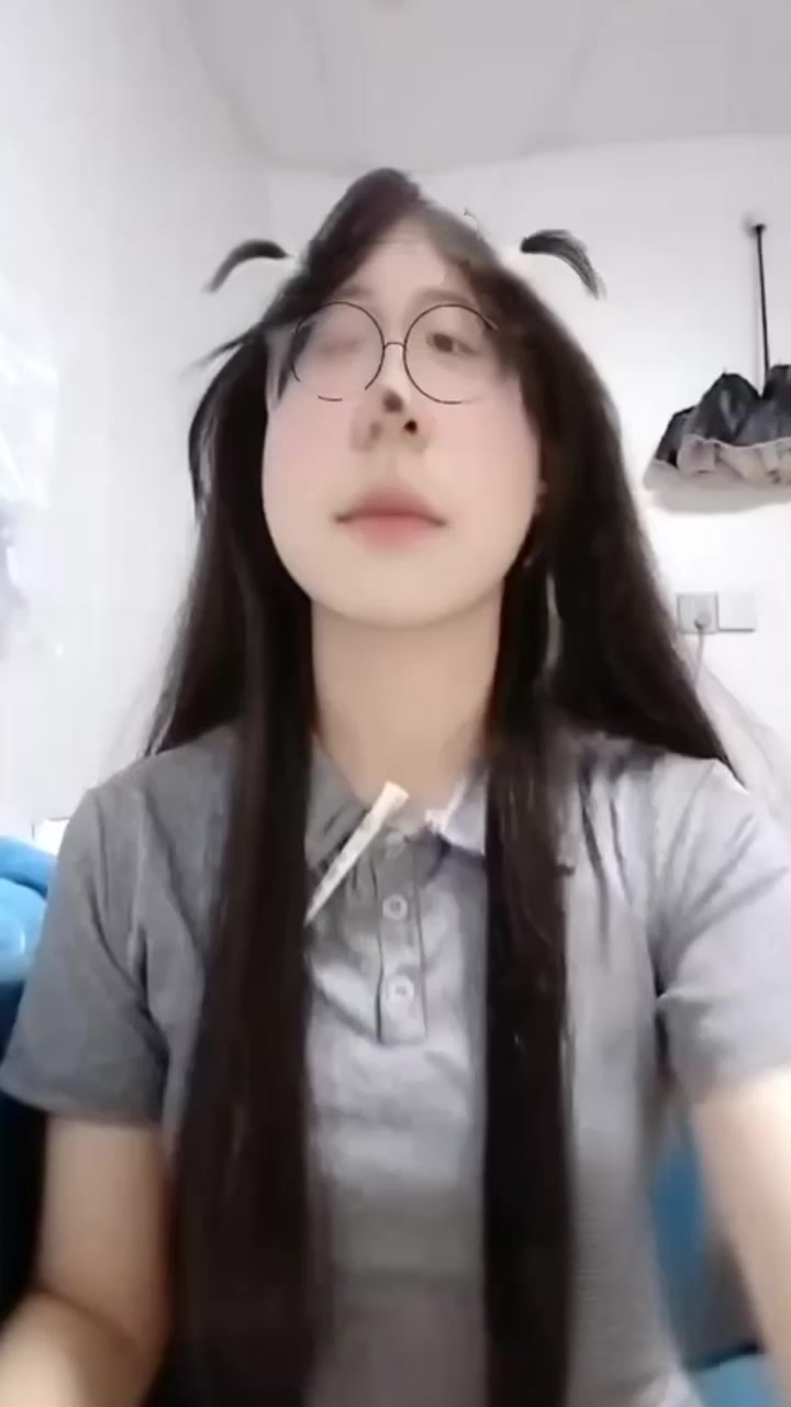 极品眼镜妹 莹莹 不雅视频流出 清纯学妹化身极欲女仆 开档掰逼跳蛋狂震 嫩滑肉洞吸人神魂！