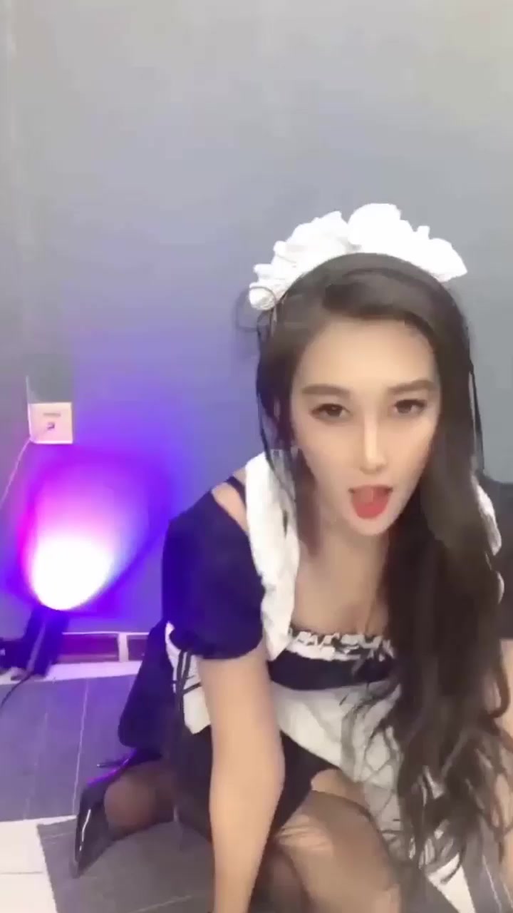快手舞魅少妇 程美美 不雅视频流出 女仆装开档黑丝跳骚舞 劈腿指揉粉穴自慰 淫水肆意奔流！