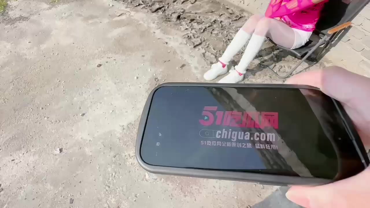 51原创大神 小姨子的秘密 小姨子穿粉色网纱超短裙 在废弃工地露出求操 车震被姐夫狠狠内射！