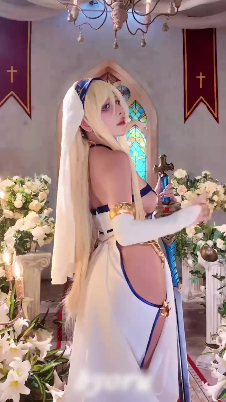 极品福利姬 Byoru 最新剑之圣女COS写真 油亮爆乳性感蜜臀诱惑撩人 顶级福利炸裂登场！