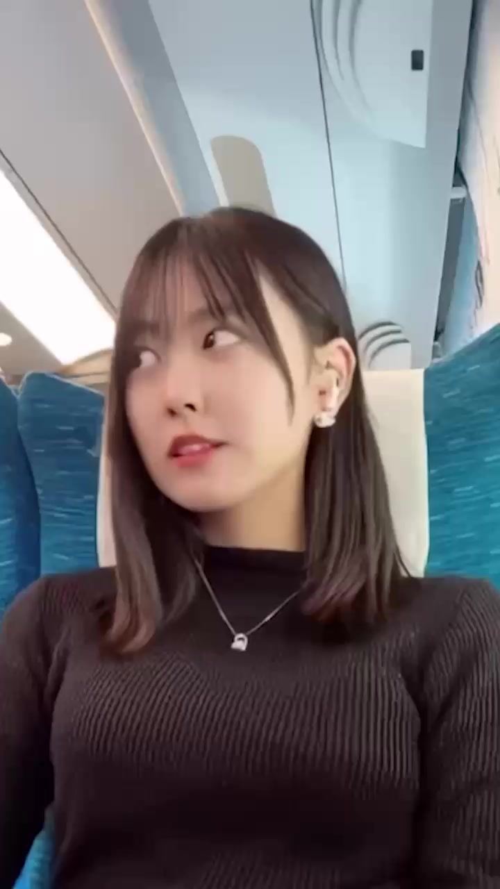 日本清纯美少女 親川知佳 私密性爱视频流出 嫩穴伸舌猛舔 白虎美穴激烈打桩 表情销魂娇喘连连！