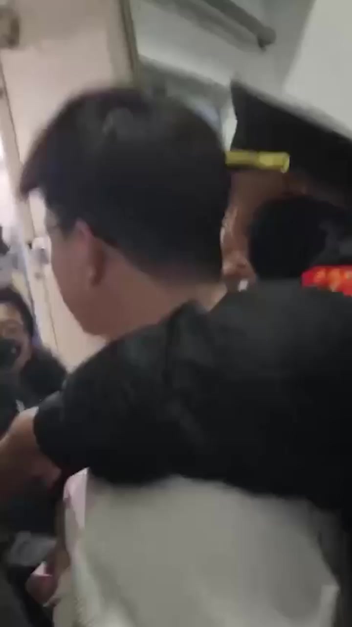 山东外事职业大学大三学生偷外卖翻车 多次偷盗被同学堵现场 当场翻车社死全校围观！2