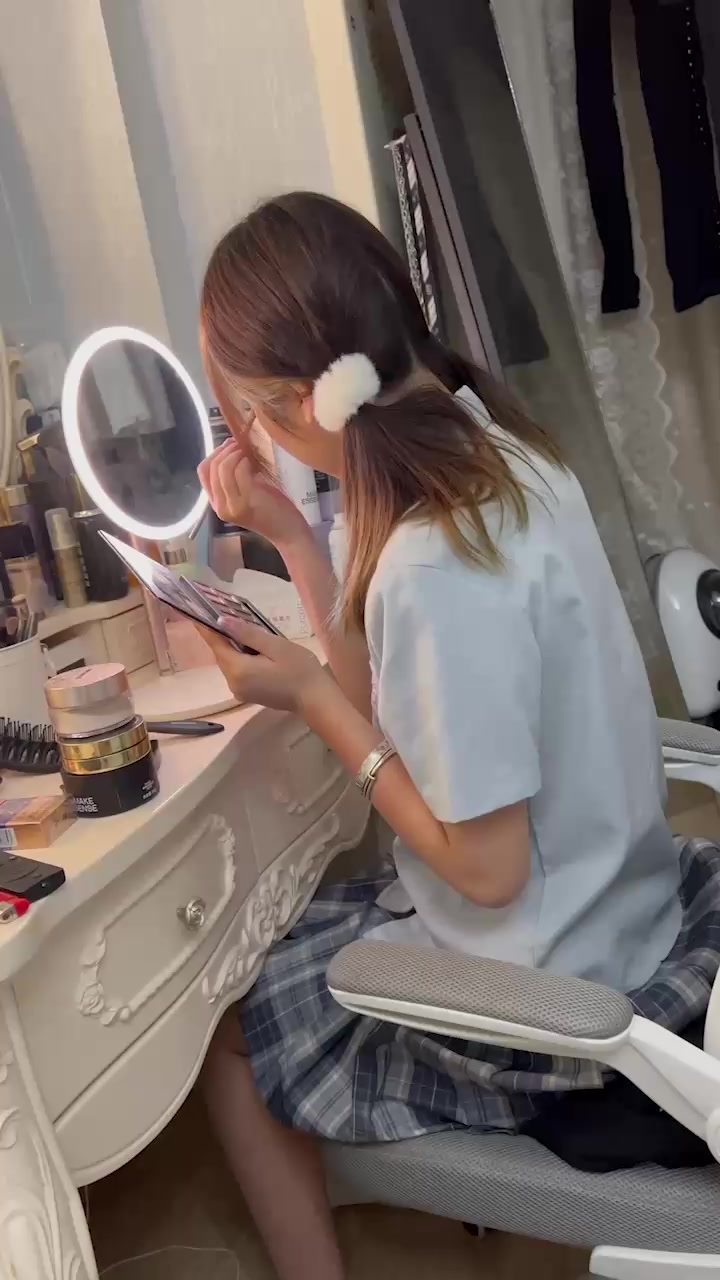 广东双马尾极品少女 王丽 被金主重金包养 JK短裙翘臀后入 粗大肉棒狂插嫩穴 全程哭喊浪叫不断！