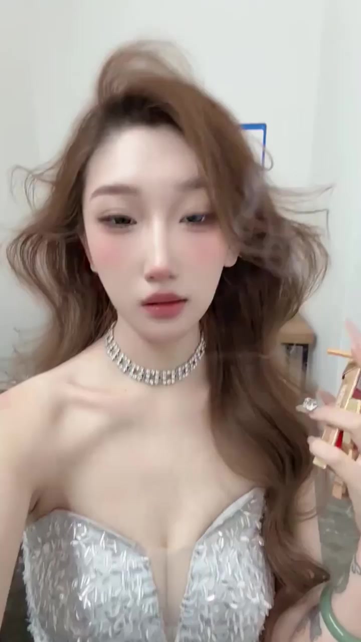 白虎福利姬 小蛋大王 戴狗链被金主狂轰小穴 沉沦快感主动掰腿 无套交欢猛抽快送 反差骚劲直冲云霄！
