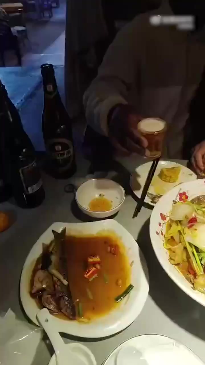 顶级媚黑婊被曝性爱视频 淫荡骚货口交求操 沉迷巨屌无法自拔 亚洲马桶淫荡称号实锤！1