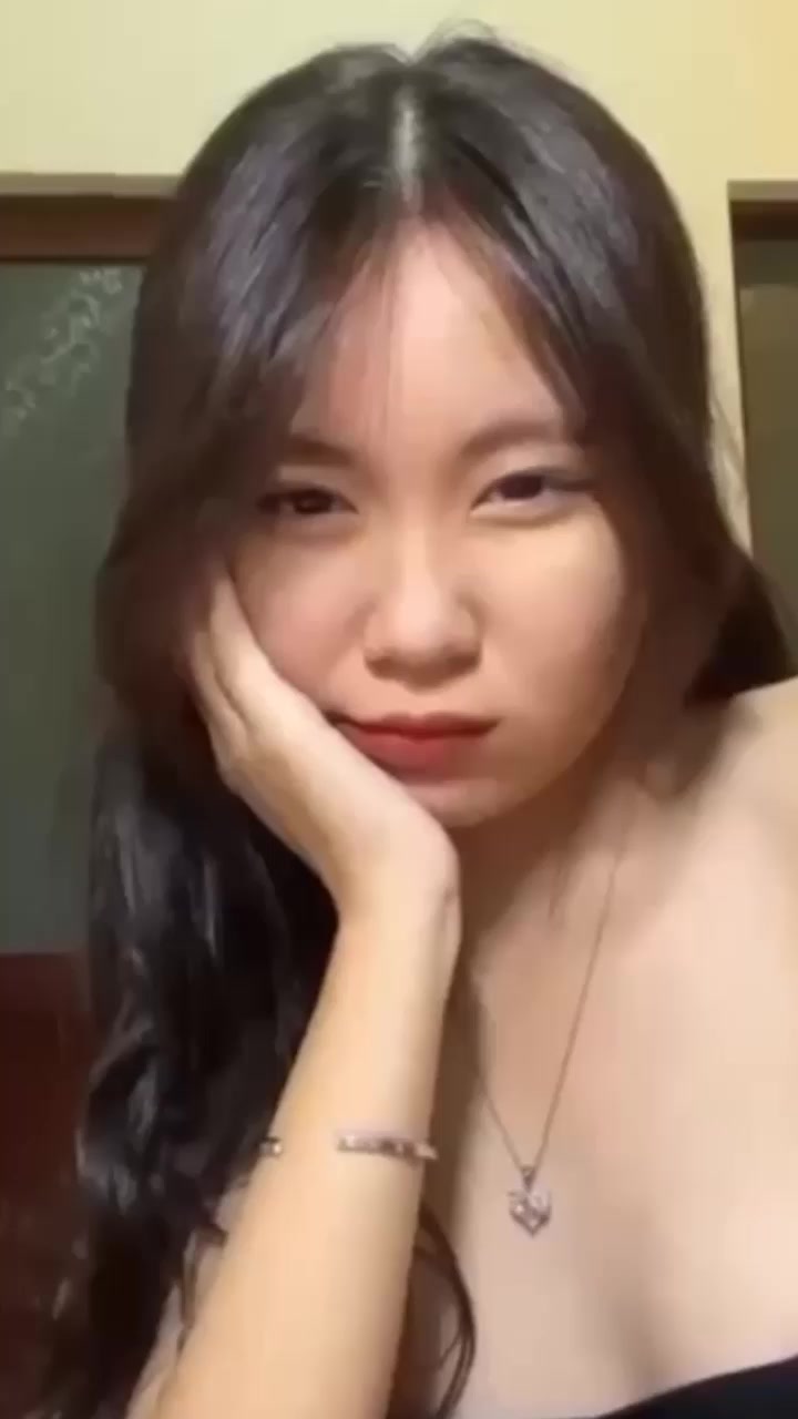 广西大三学妹 王芳 包养黑料 清纯大学生变身欲女 被金主各种姿势爆操浪叫连连 尺度拉满！