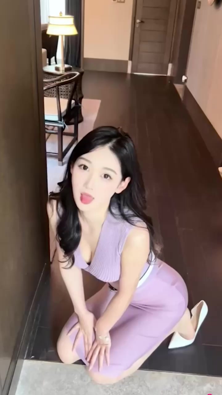 秀人网顶级模特 唐安琪 大尺度写真花絮流出 酮体雪白豪乳翘臀诱惑摆拍 让人把持不住！