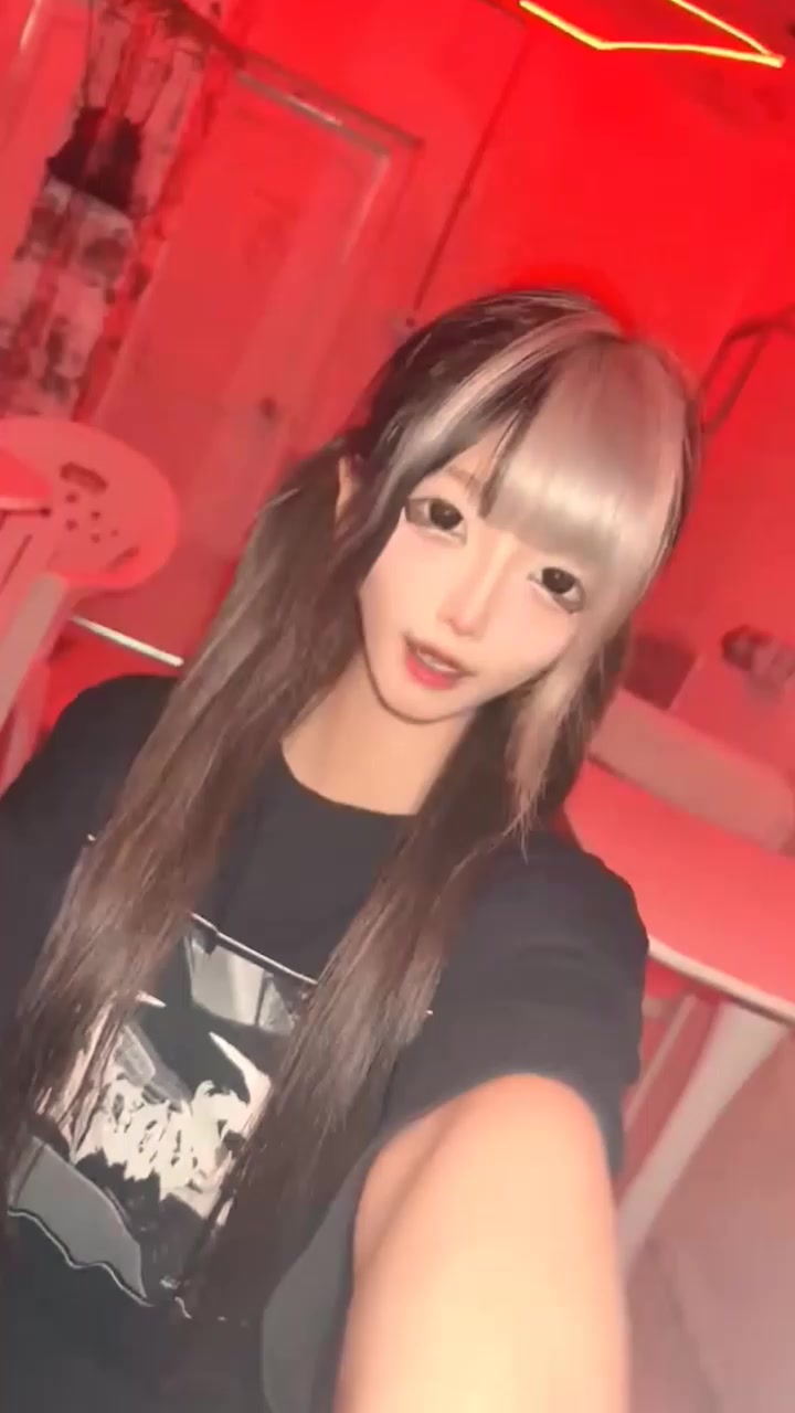 推特极品福利姬 金币崽 金主调教视频流出 跪地爬行犹如母狗 无套后入淫叫连连！1