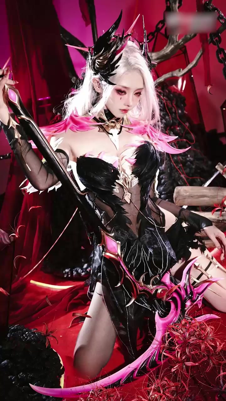 抖音500万粉 走路摇zly AI魔改神作 COS女神一键脱衣 巨乳弹跳乳交夹击 口交深喉颜射爆浆 反差福利年度最猛！1
