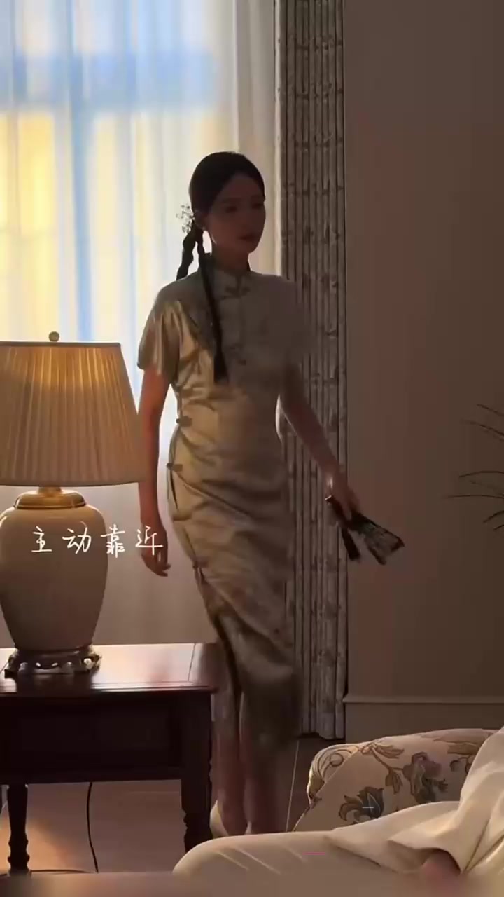 短剧男演员 吴宇航 私生活混乱脚踏多船 恋爱期间多次出轨 多位女友因其约炮分手 大量聊天记录不雅视频曝光！2