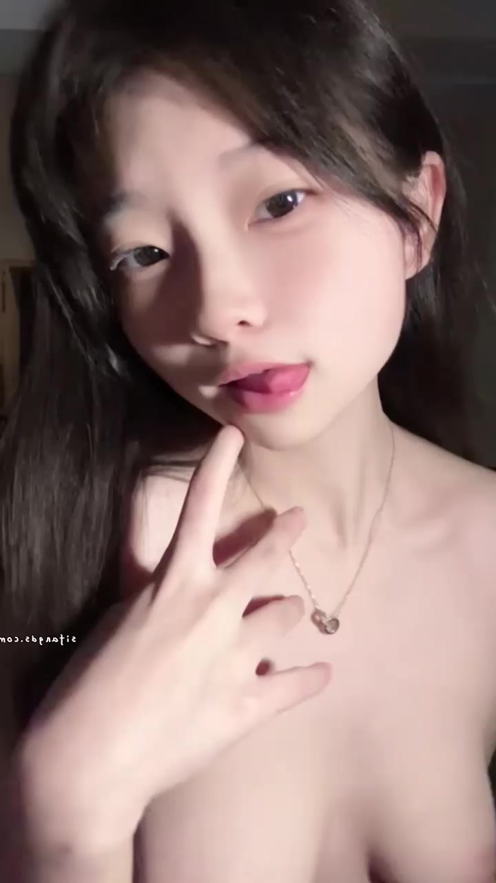 新晋裸舞福利姬 牛油果 裸舞合集 纯欲少女三点全露顶胯抖奶 完美肉体配神仙音乐直接封神！