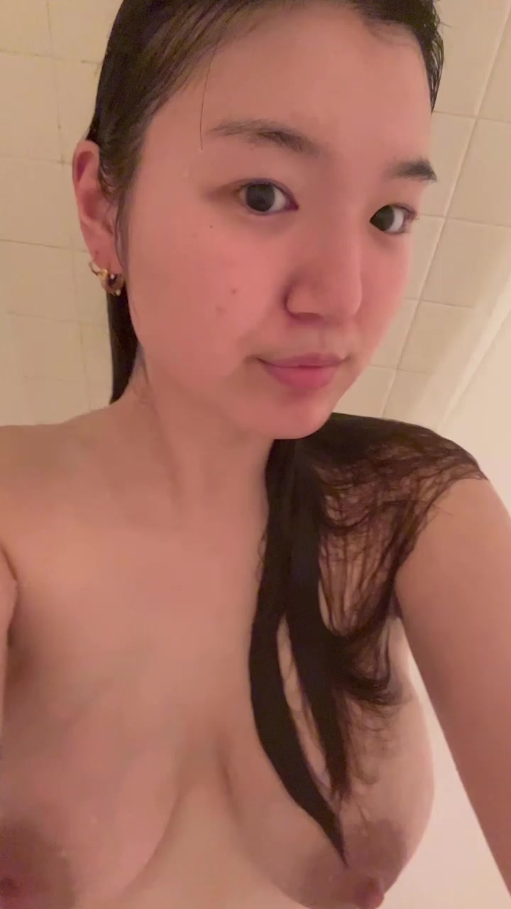 反差媚黑留学生 林宝儿 性爱视频流出 震动棒震颤骚穴淫水流淌 黑人大屌无套抽插骚穴 淫叫震天！