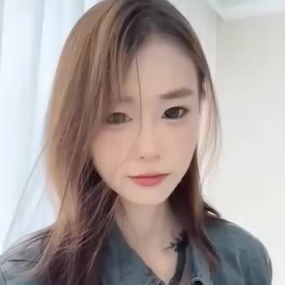 总华探长的小狗 新作流出 约炮抖音网红阿坎 清纯甜妹秒变母狗 深喉口爆 情趣诱惑多姿势打桩爆操！