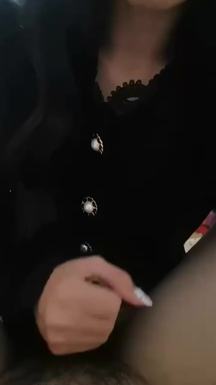 浙江反差婊 王云迪 小母狗性欲旺盛 穿着黑丝与前男友激情性爱 沙发上猛烈抽插无套内射！
