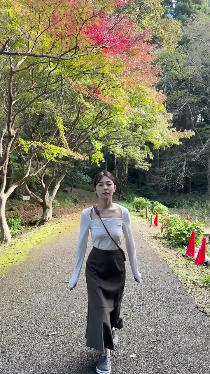 日本人妻博主 hitomiiii1216 真空诱惑日记 樱花尤物的温柔暴击 围裙轻系春光半掩 一日三餐皆是催命色诱！